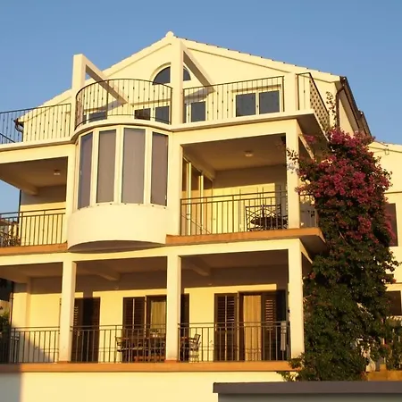 Apartments Viskovic Hvar Town Exterior photo